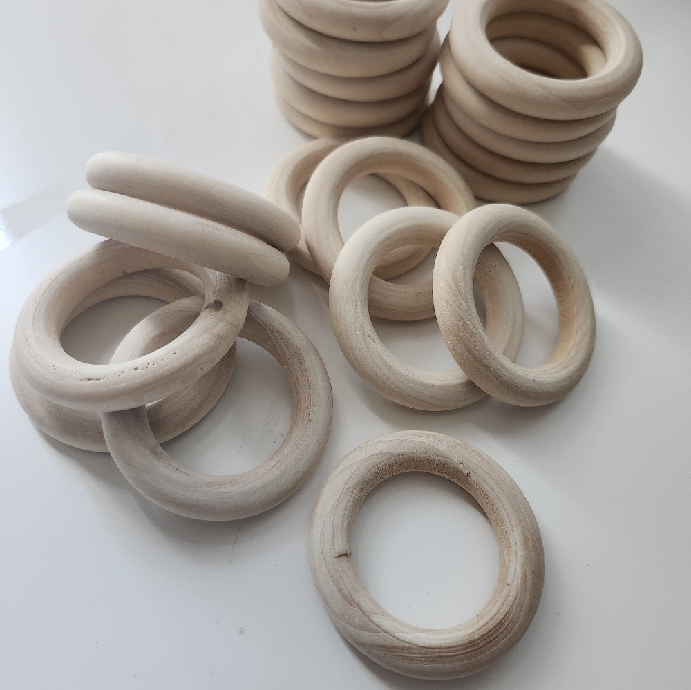 Natural wooden rings